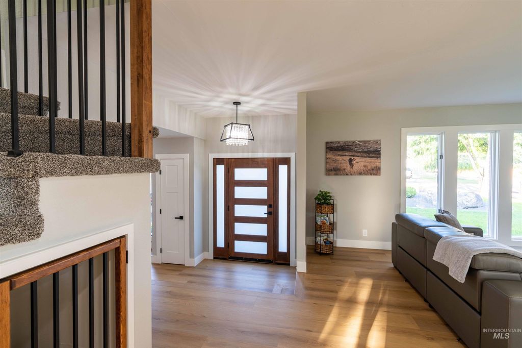 Photo of 16103 S Kimball Ave, Caldwell, ID 83607 (MLS # 98976916)