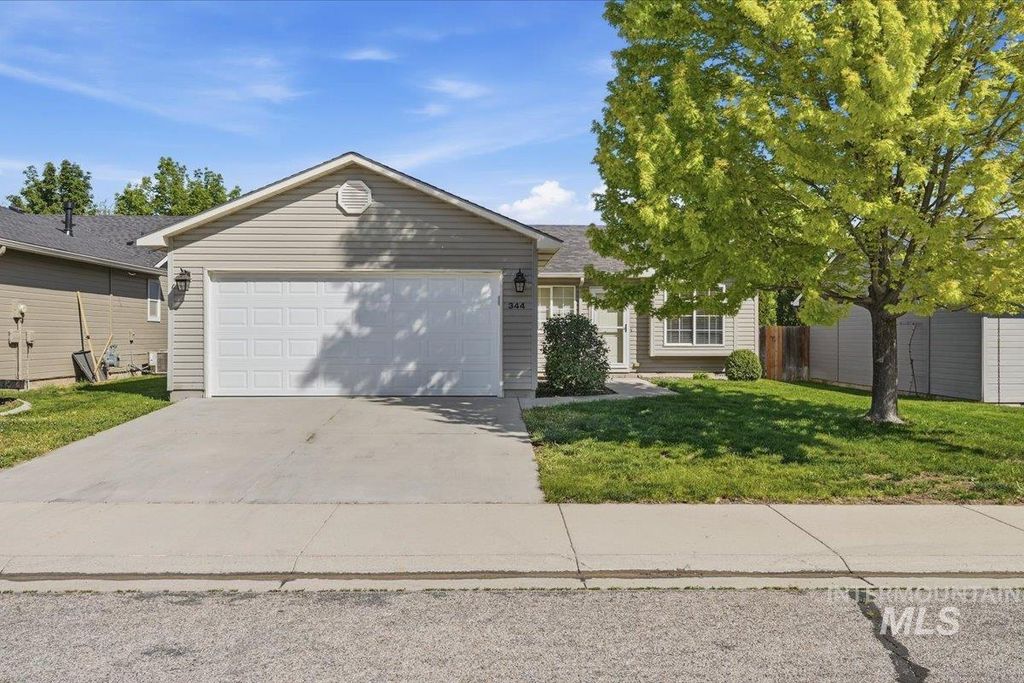 Photo of 344 W Farmall Way, Kuna, ID 83634 (MLS # 98985153)