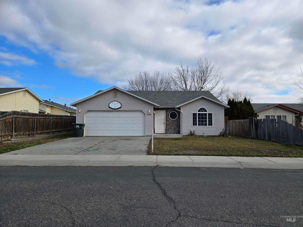 Photo of 306 Quail Cove. Cr Cir, Fruitland, ID 83619 (MLS # 98972544)