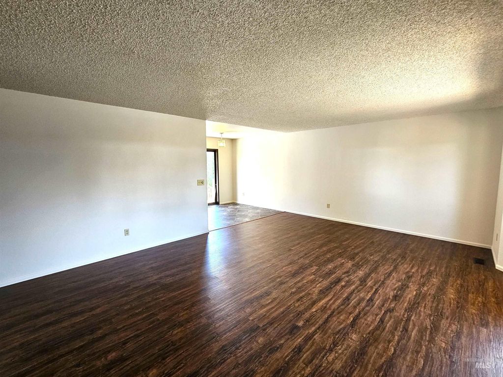 Photo of 1825 Cedar Ave, Lewiston, ID 83501 (MLS # 98966553)