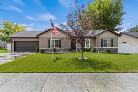 Photo of 1011 Lynx Dr, Jerome, ID 83338 (MLS # 98951097)