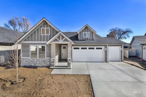 Photo of 1720 N Green Pine Ln, Star, ID 83669 (MLS # 98976230)