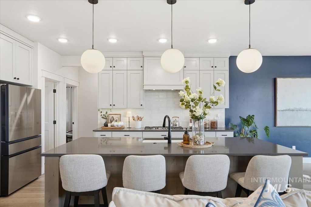 Photo of 398 S Big Star Ln, Eagle, ID 83616 (MLS # 98973068)