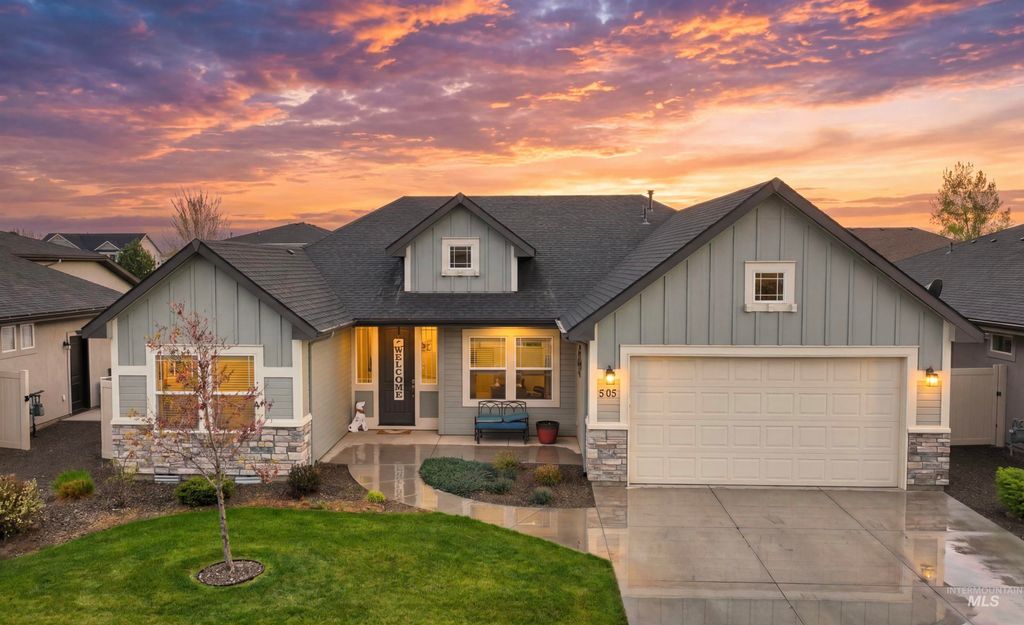 Photo of 505 E Pascua Dr, Kuna, ID 83634 (MLS # 98983538)