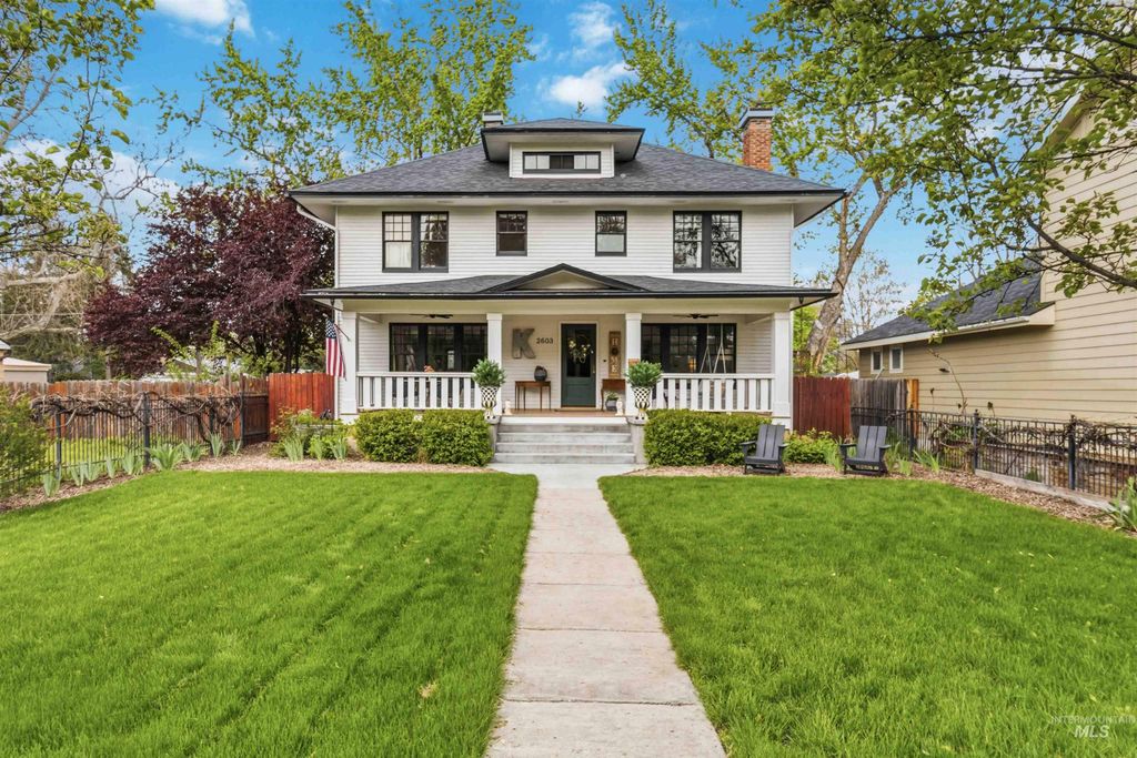 Photo of 2603 N 28th St, Boise, ID 83703 (MLS # 98983021)