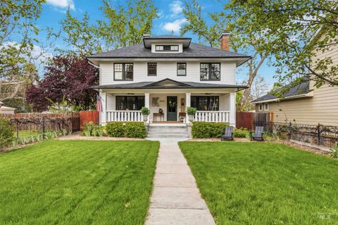 Photo of 2603 N 28th St, Boise, ID 83703 (MLS # 98983021)