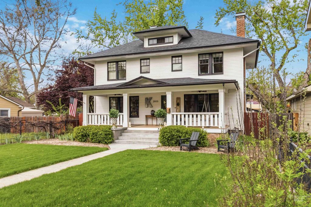 Photo of 2603 N 28th St, Boise, ID 83703 (MLS # 98983021)