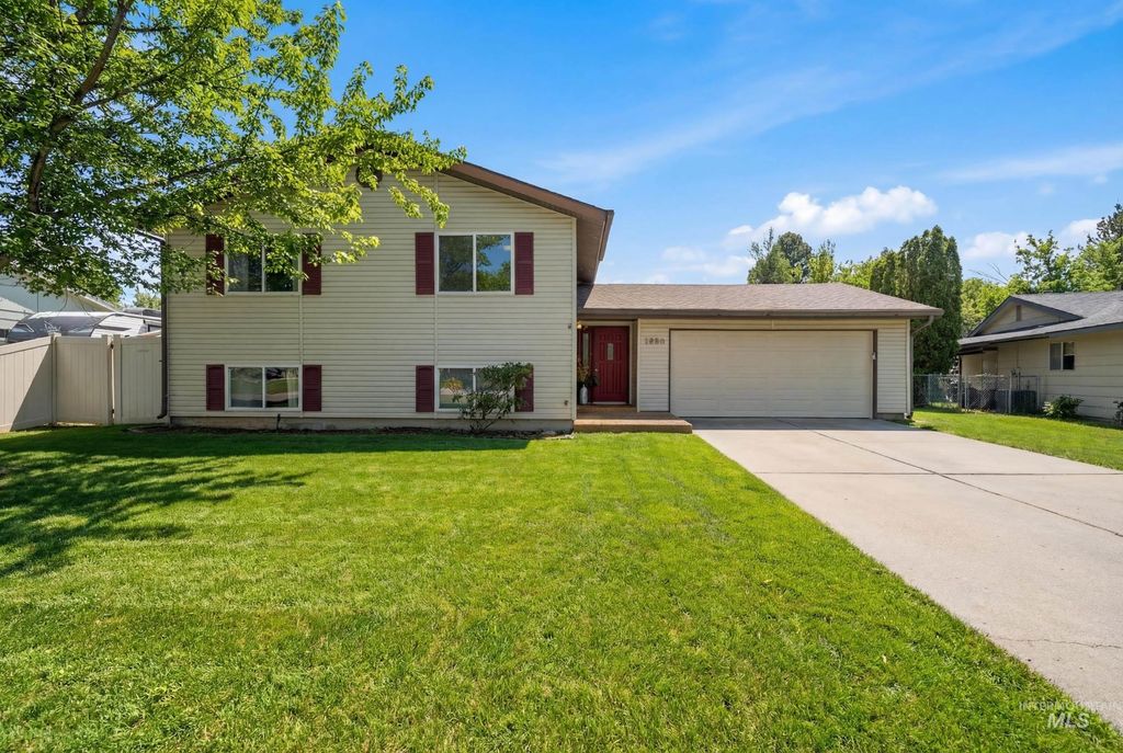 Photo of 3589 S Minuteman Way, Boise, ID 83706 (MLS # 98975415)