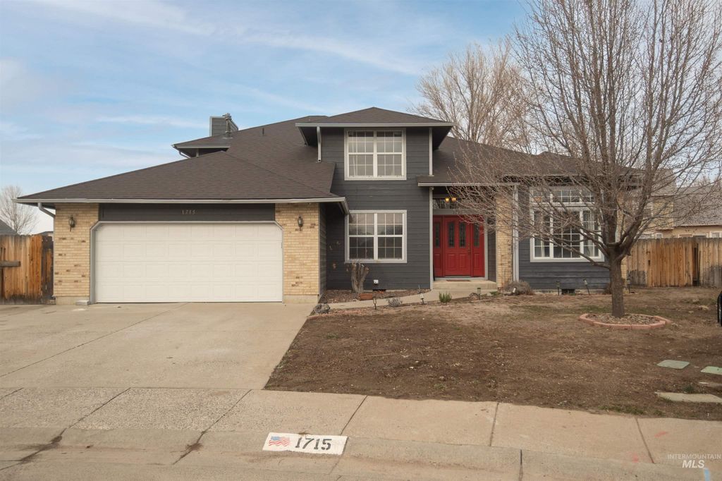 Photo of 1715 Queens Ct, Mountain Home, ID 83647 (MLS # 98973539)