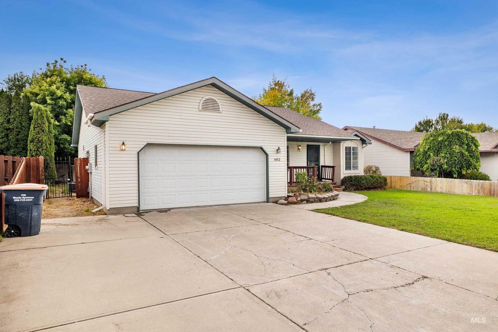 Photo of 1852 Spring Ln, Twin Falls, ID 83301 (MLS # 98963301)