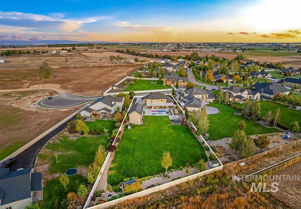 Photo of 7063 S Pear Blossom Way, Meridian, ID 83642 (MLS # 98964051)