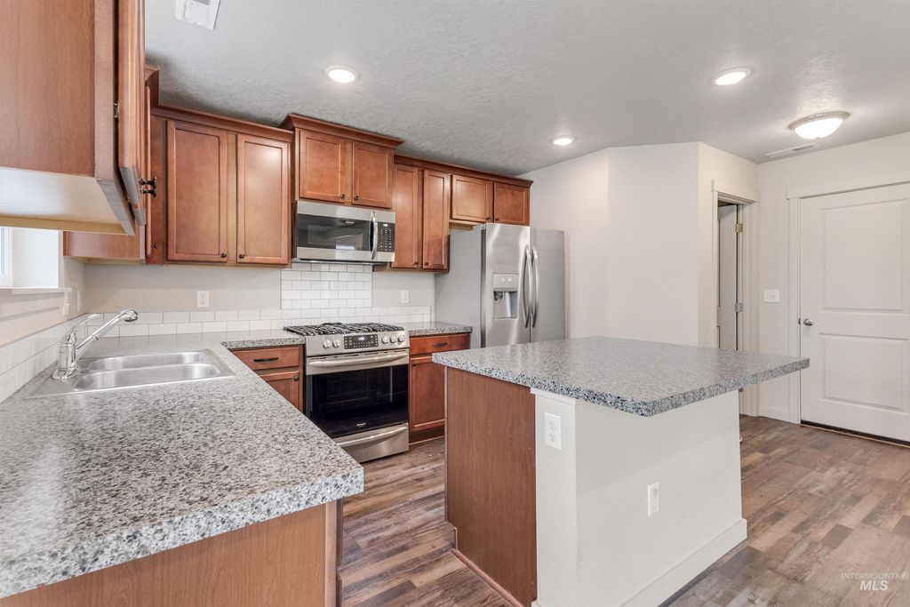 Photo of 12141 W Greenstone, Nampa, ID 83651 (MLS # 98963392)