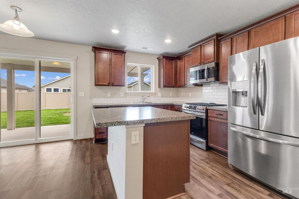 Photo of 12141 W Greenstone, Nampa, ID 83651 (MLS # 98963392)