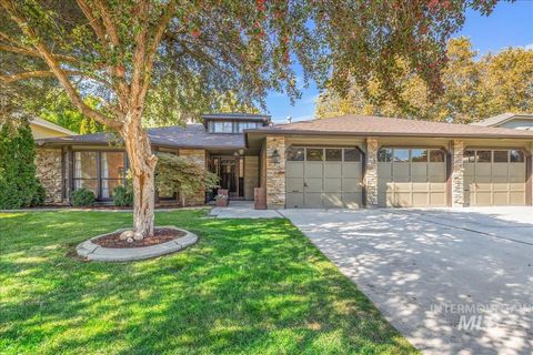 Photo of 4237 N Marcliffe Ave, Boise, ID 83704 (MLS # 98964180)