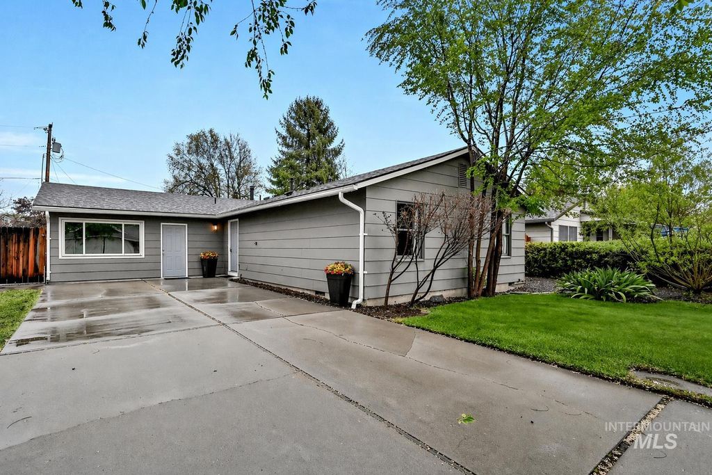 Photo of 3554 W Hansen Ave, Boise, ID 83703 (MLS # 98983587)