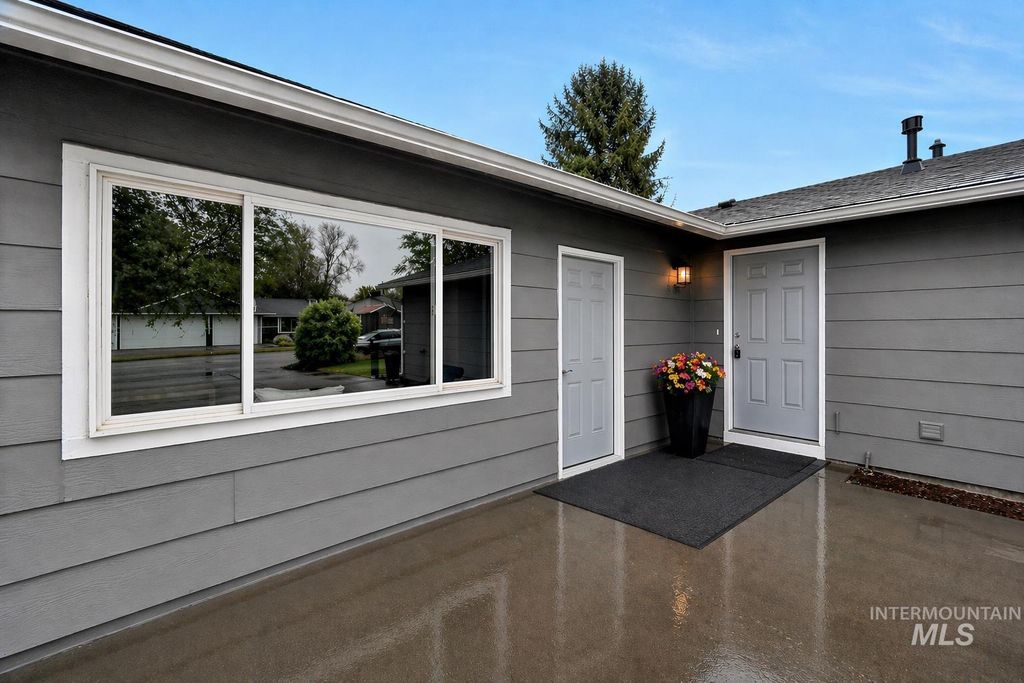Photo of 3554 W Hansen Ave, Boise, ID 83703 (MLS # 98983587)