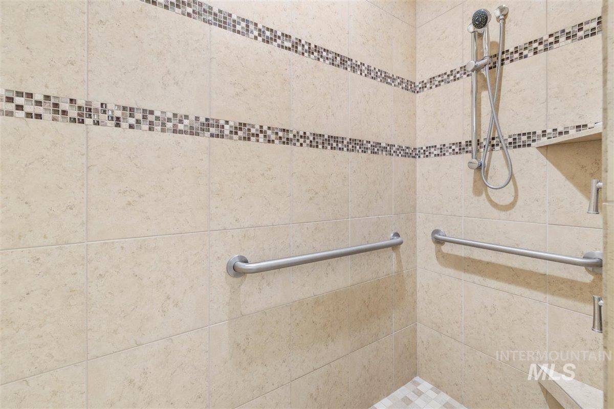 Caldwell, Idaho 83607, United States, 3 Bedrooms Bedrooms, ,2 BathroomsBathrooms,Residential,Pending,64920