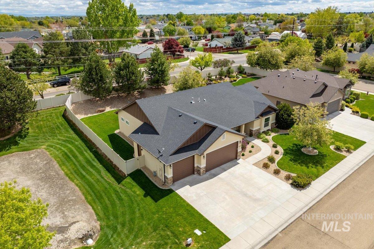 Caldwell, Idaho 83607, United States, 3 Bedrooms Bedrooms, ,2 BathroomsBathrooms,Residential,Pending,64920