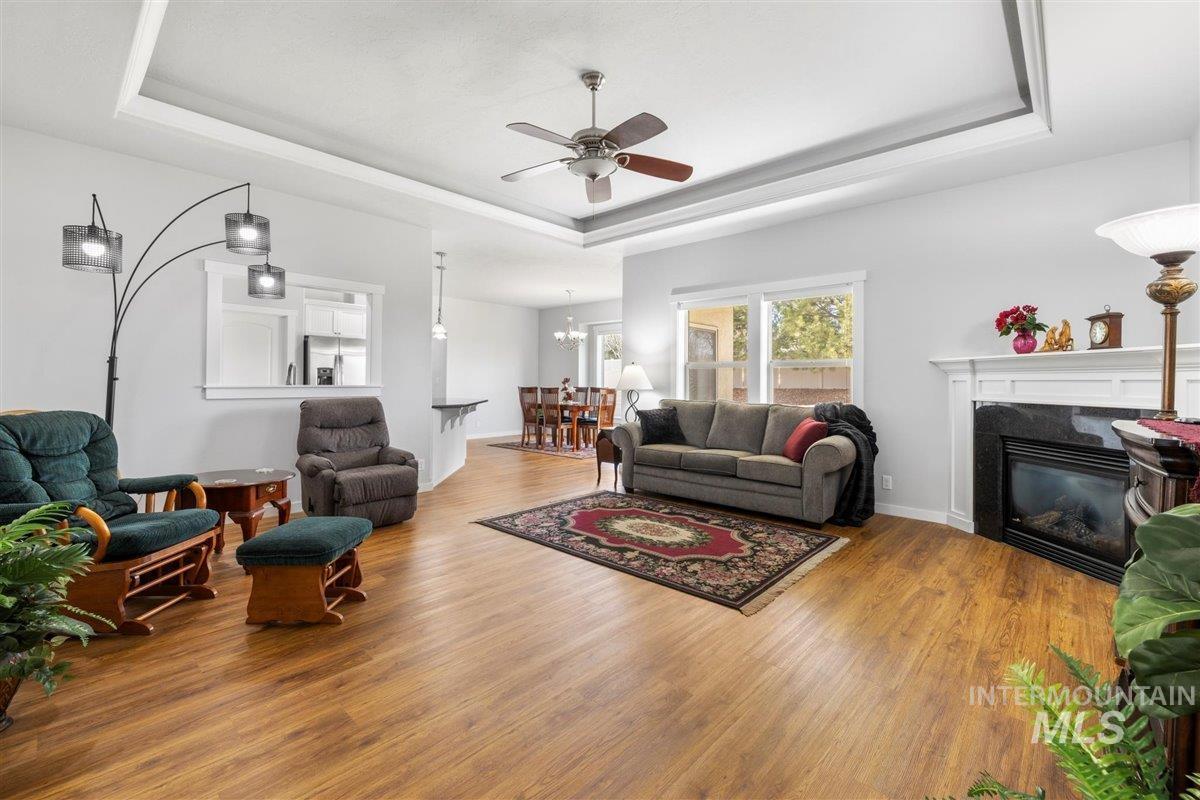 Caldwell, Idaho 83607, United States, 3 Bedrooms Bedrooms, ,2 BathroomsBathrooms,Residential,Pending,64920