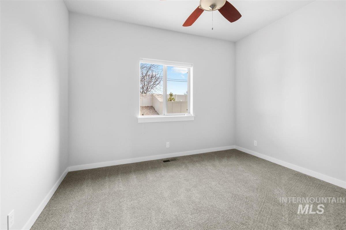 Caldwell, Idaho 83607, United States, 3 Bedrooms Bedrooms, ,2 BathroomsBathrooms,Residential,Pending,64920