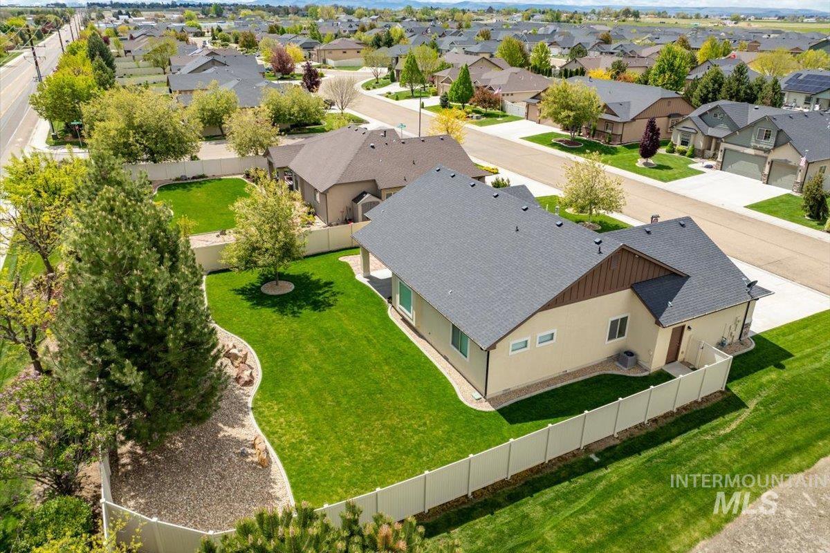 Caldwell, Idaho 83607, United States, 3 Bedrooms Bedrooms, ,2 BathroomsBathrooms,Residential,Pending,64920