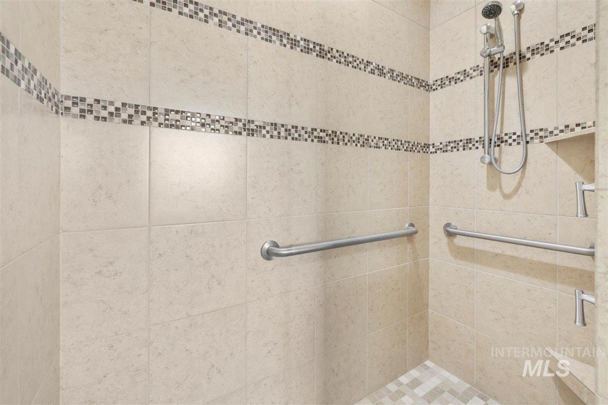 Caldwell, Idaho 83607, United States, 3 Bedrooms Bedrooms, ,2 BathroomsBathrooms,Residential,Pending,64920