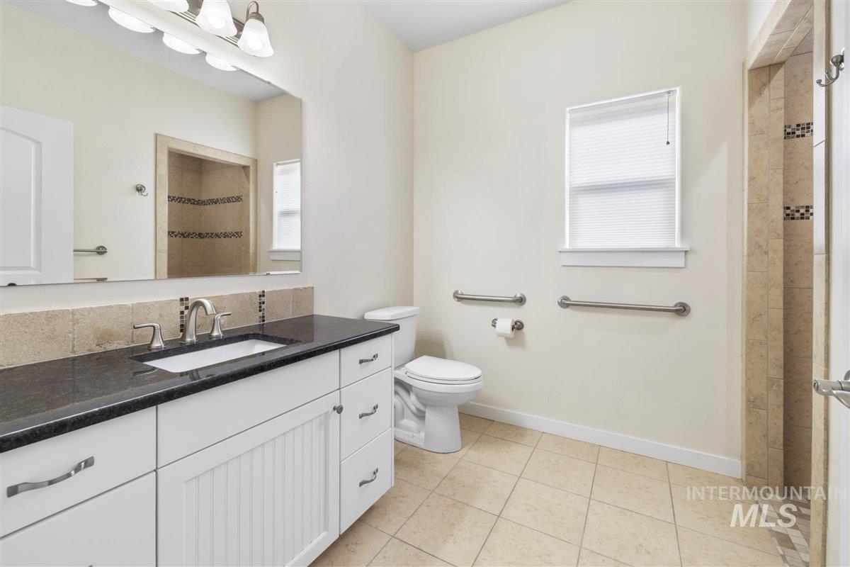 Caldwell, Idaho 83607, United States, 3 Bedrooms Bedrooms, ,2 BathroomsBathrooms,Residential,Pending,64920