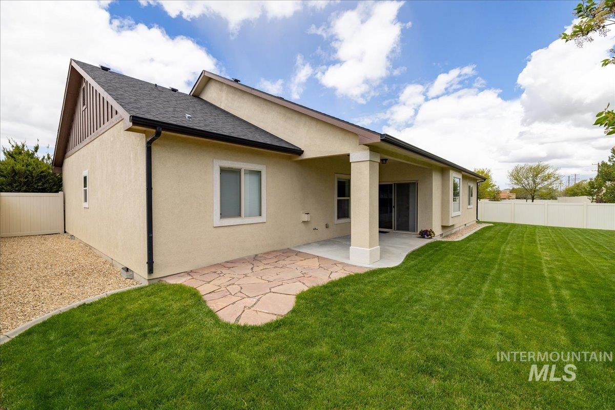 Caldwell, Idaho 83607, United States, 3 Bedrooms Bedrooms, ,2 BathroomsBathrooms,Residential,Pending,64920