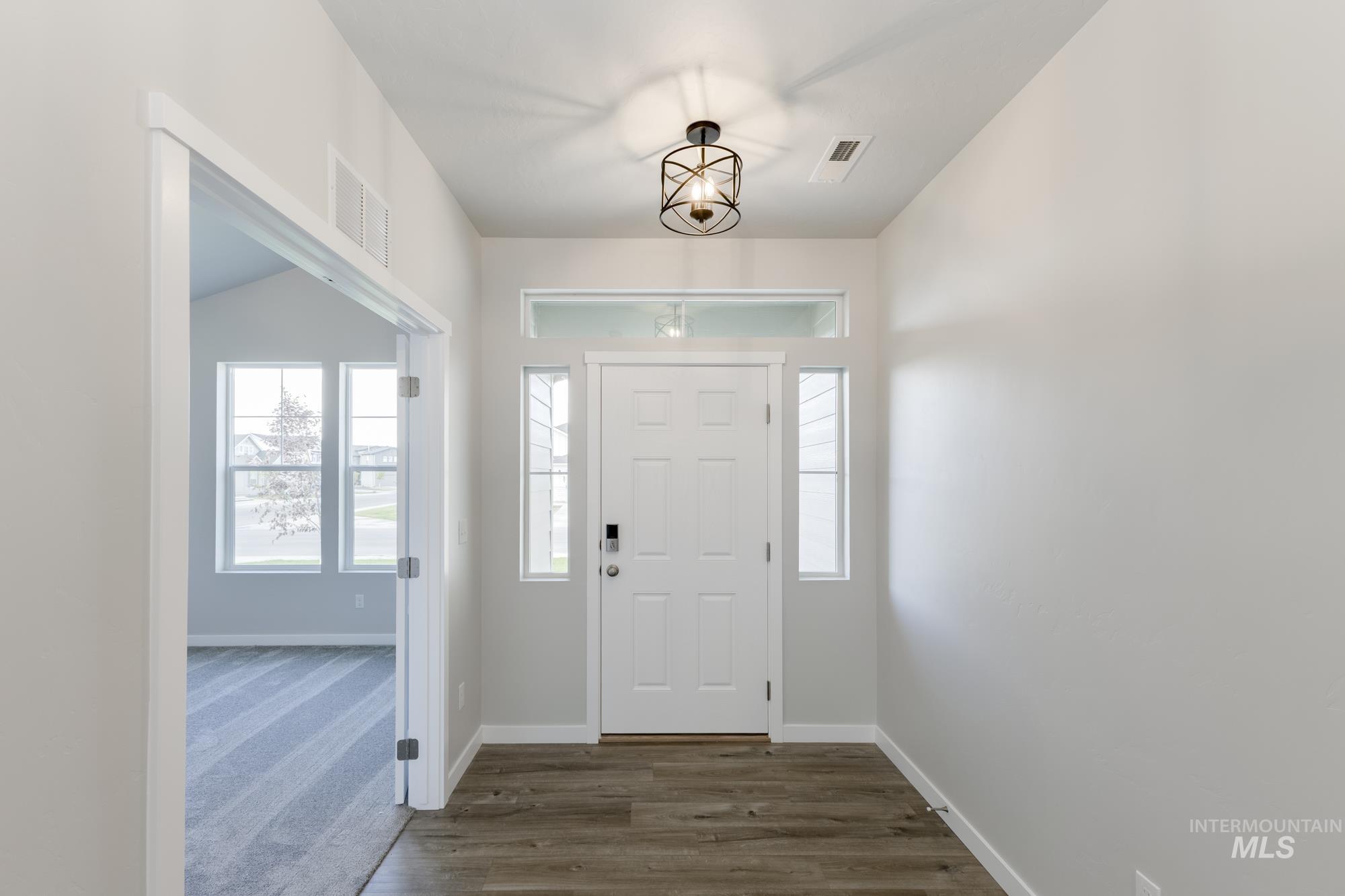 612 W Striped Owl St