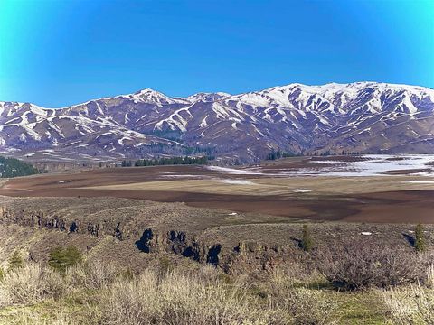 Photo of TBD Lakeside Circle Lot 1 Blk 2 St, Mountain Home, ID 83647 (MLS # 98836997)