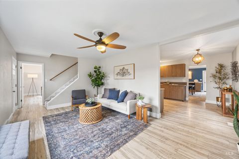 Photo of 916 E Mckinley Street, Boise, ID 83712 (MLS # 98980248)