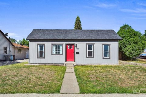 Photo of 155 N N 11th E St, Mountain Home, ID 83647 (MLS # 98949342)