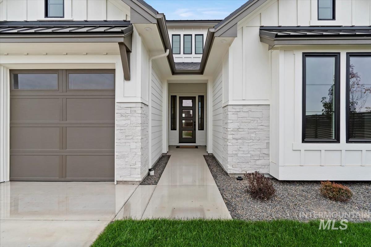 10833 W Lahinch Ln.