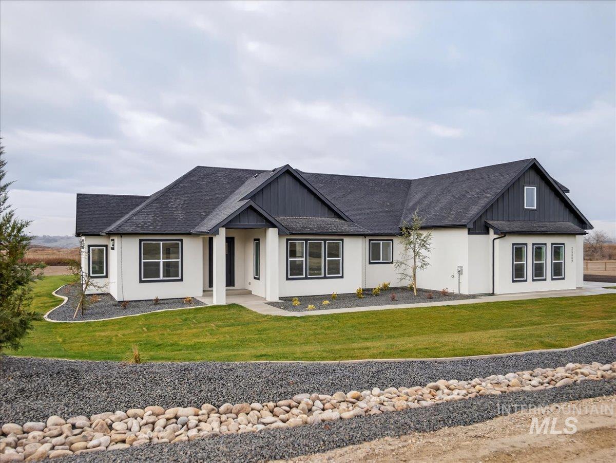 25889 Clydesdale Lane