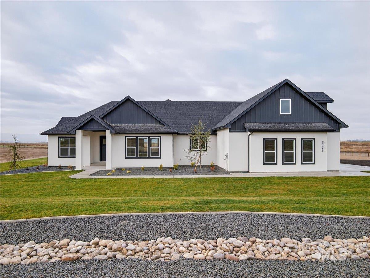 25889 Clydesdale Lane