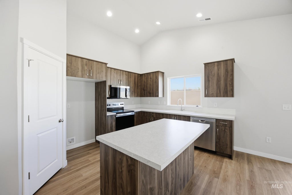 Photo of 1698 Dyer St, Middleton, ID 83644 (MLS # 98999178)
