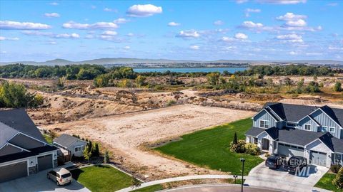 1751 W Kamet Ct Nampa ID 83686