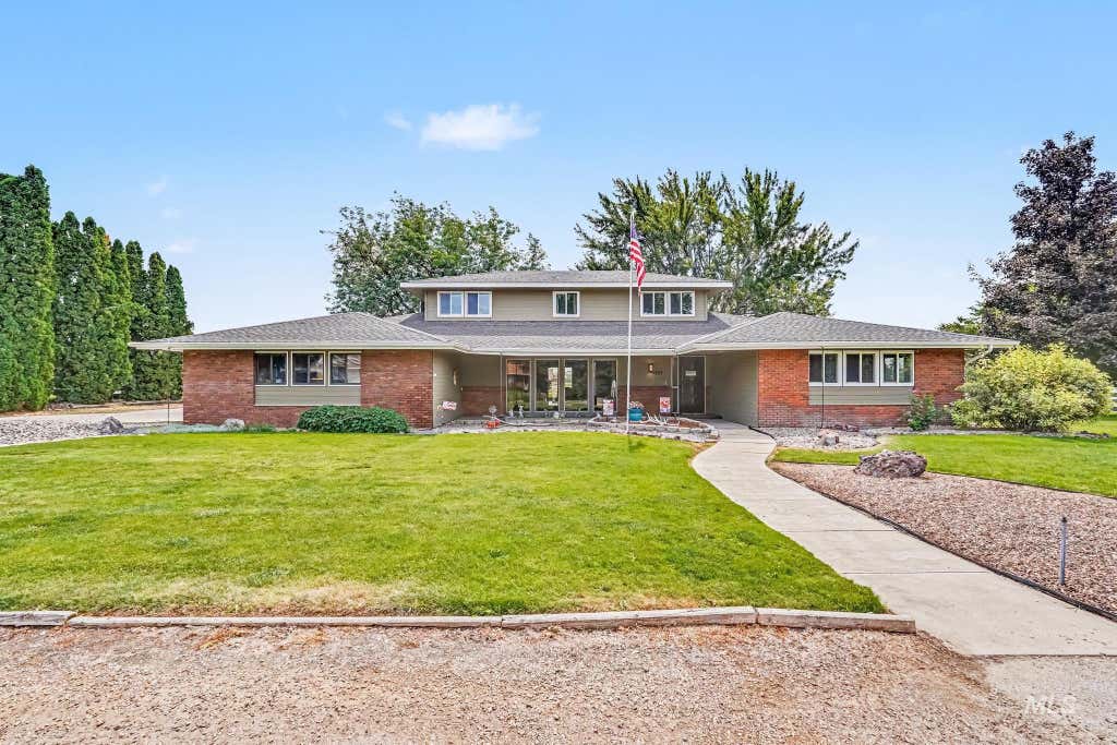 Photo of 1703 Primrose Dr, Nampa, ID 83686 (MLS # 98998832)