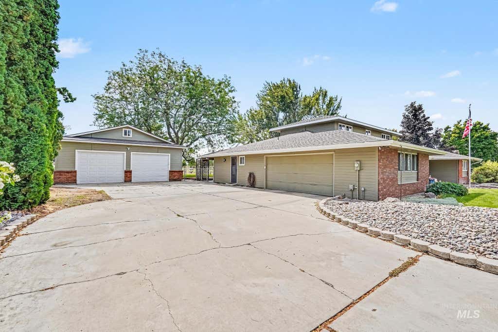 Photo of 1703 Primrose Dr, Nampa, ID 83686 (MLS # 98998832)