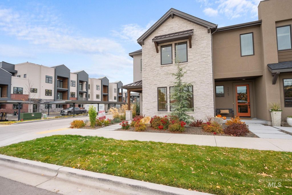 Photo of 3329 S Hopes Well Way, Boise, ID 83716 (MLS # 98966808)