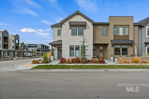 Photo of 3329 S Hopes Well Way, Boise, ID 83716 (MLS # 98966808)