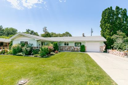 2202 Ellis Ave – Investment Home