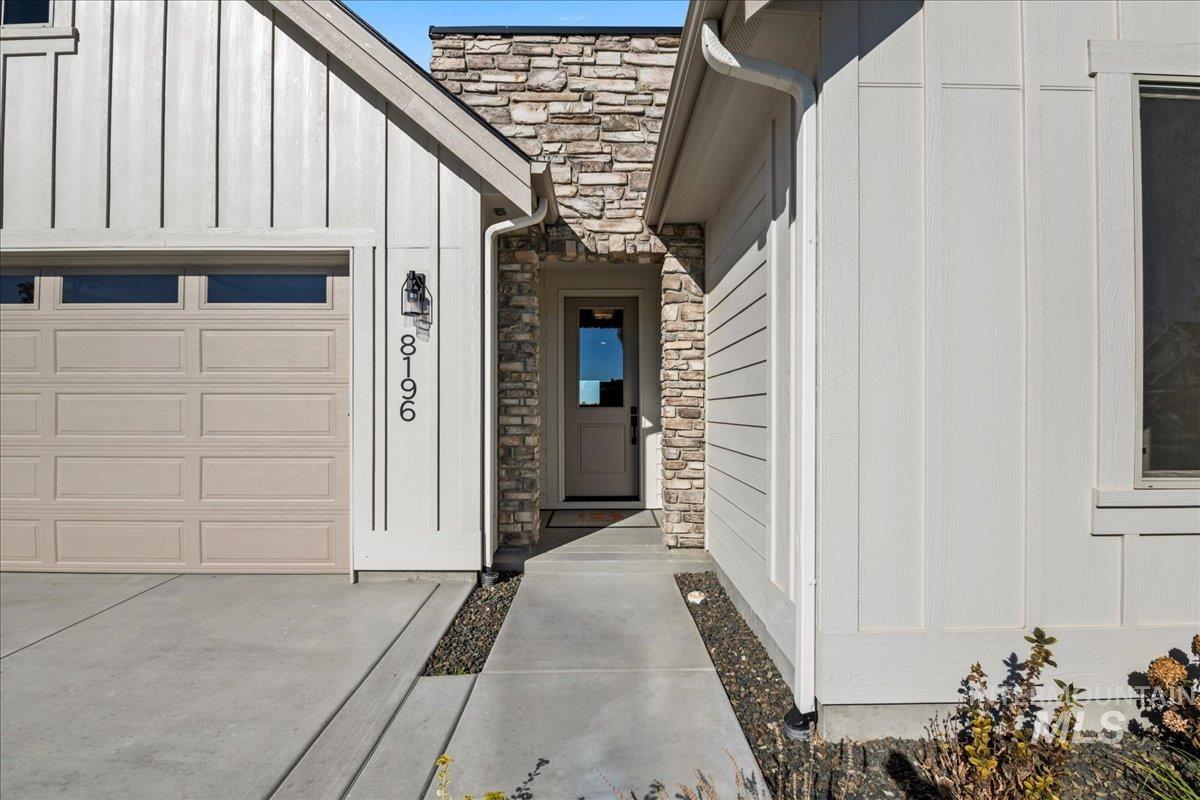 8196 W Gallup St