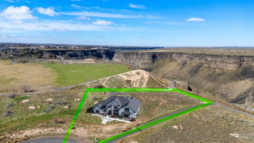 Photo of 38 Tbd, Twin Falls, ID 83301 (MLS # 98979800)