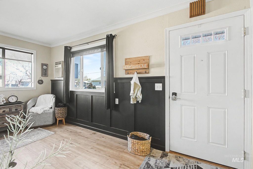 Photo of 3312 5th St D, Lewiston, ID 83501 (MLS # 98974694)