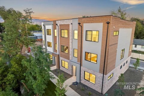 Photo of 3243 W Moore Street, Boise, ID 83702 (MLS # 98963585)