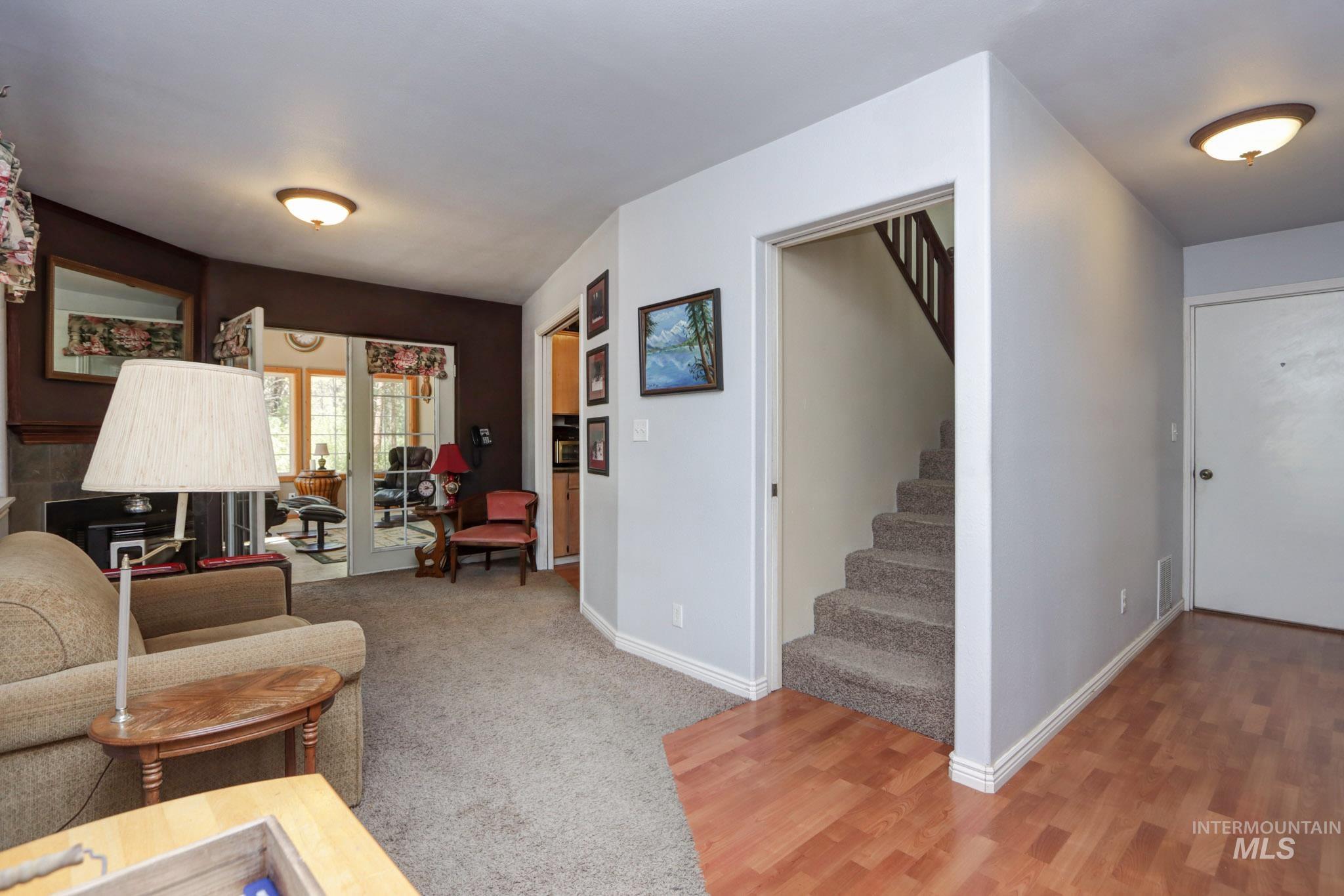 12 Larch Circle
