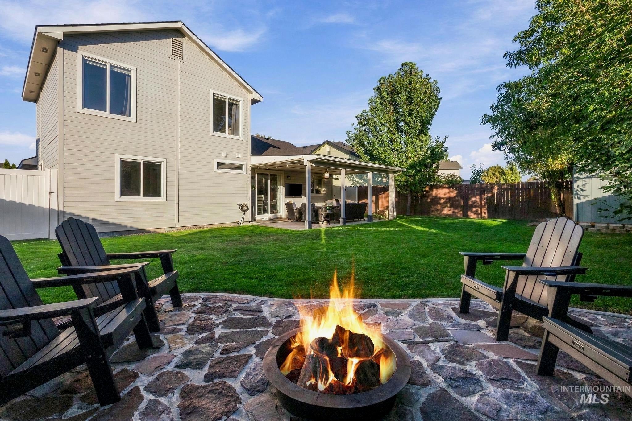 4075 W Bedrock Dr