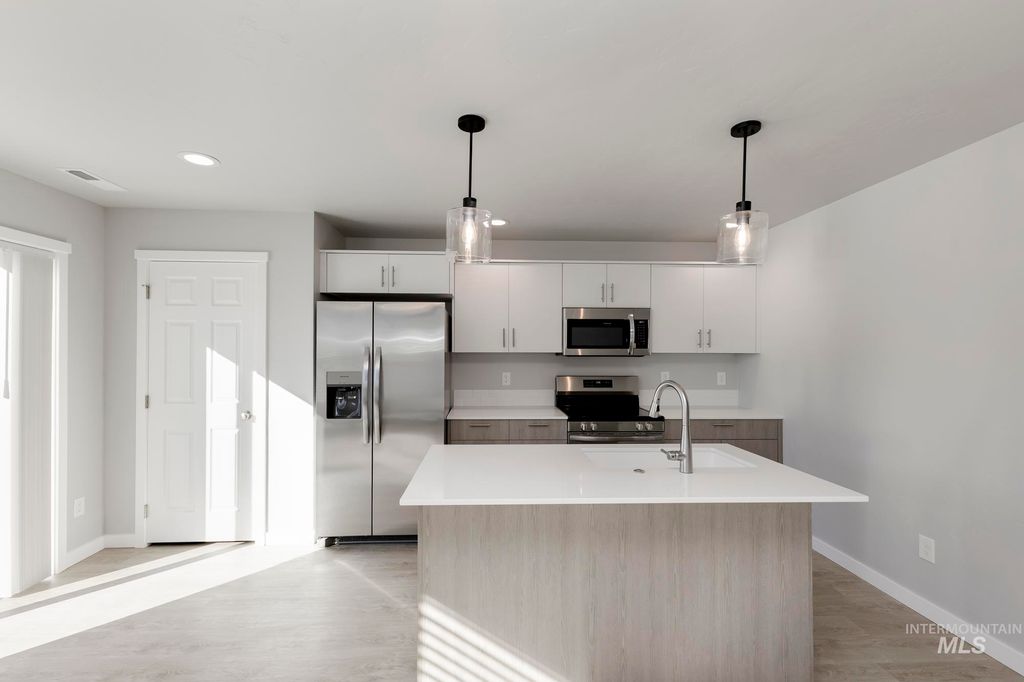 Photo of 103 Bighorn St, Horseshoe Bend, ID 83629 (MLS # 98963155)