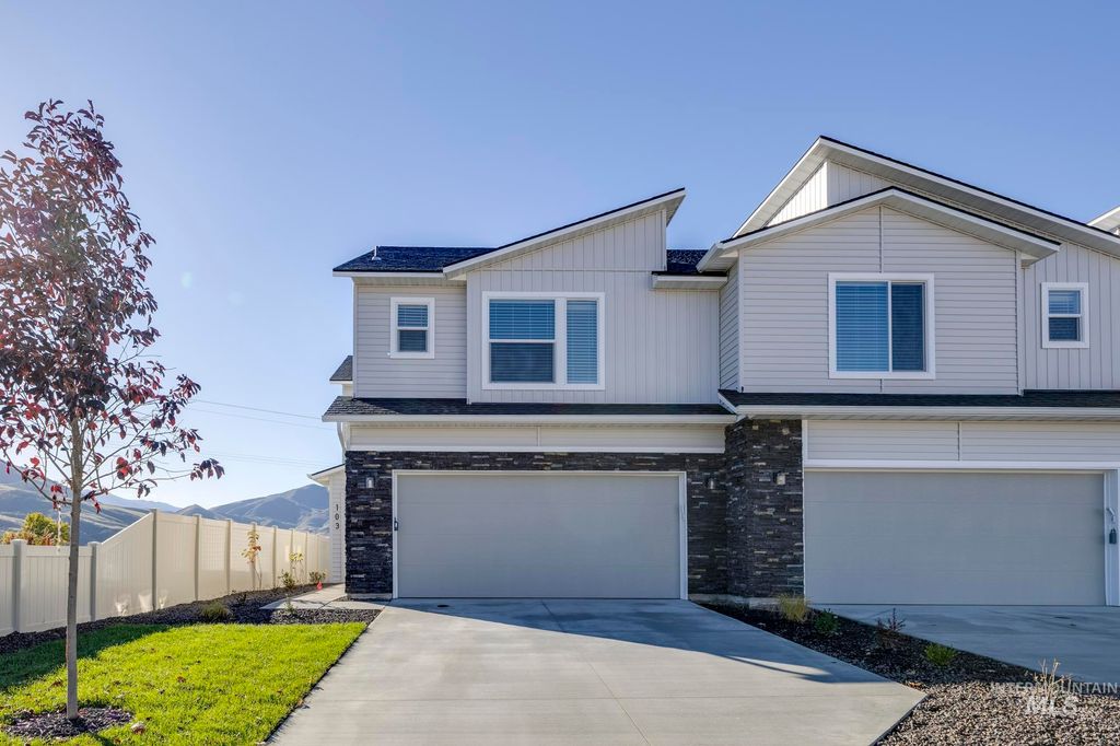 Photo of 103 Bighorn St, Horseshoe Bend, ID 83629 (MLS # 98963155)